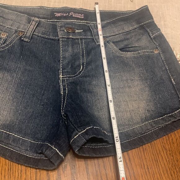 Jean shorts size 6/7 - Picture 8 of 8